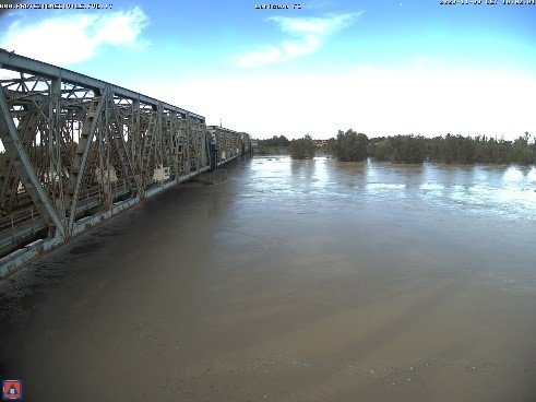 Latisana, 3 novembre 2023. Il Tagliamento all’altezza di Latisana ha superato il livello di 9 m al rilievo idrometrico (Webcam Protezione Civile FVG)